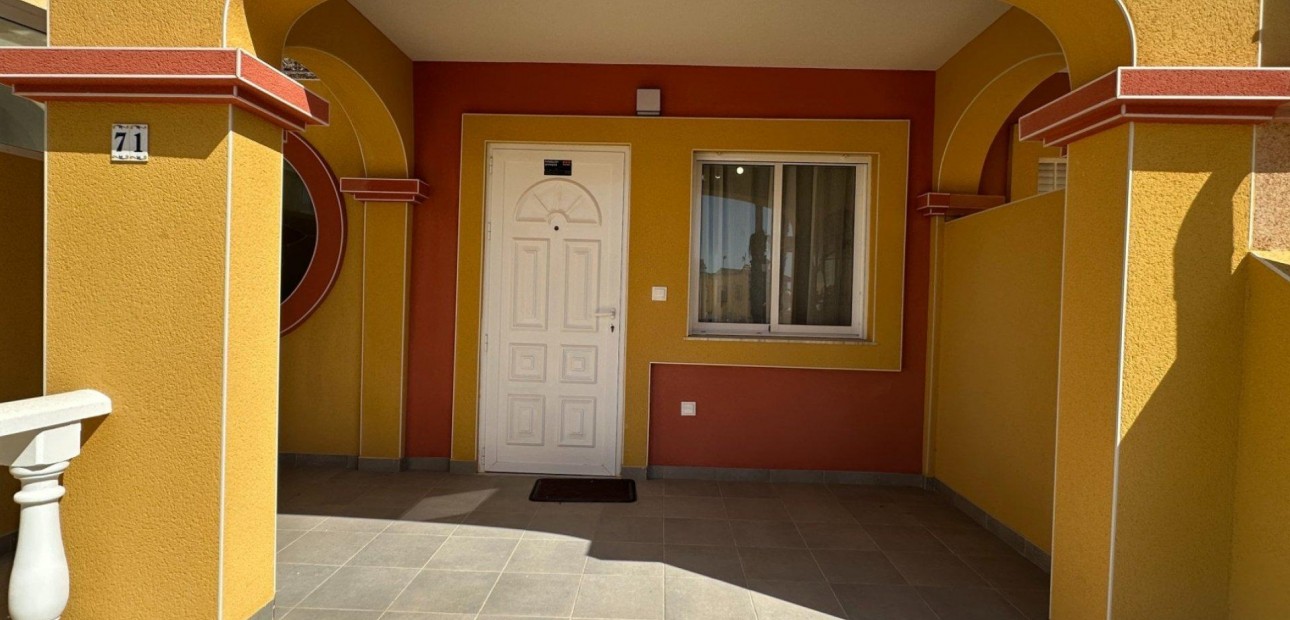 Herverkoop - Terraced house -
Orihuela Costa - Cabo Roig