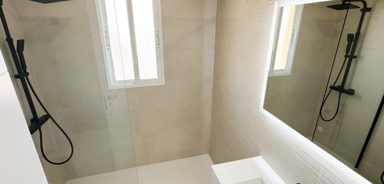 Herverkoop - Terraced house -
Orihuela Costa - Cabo Roig