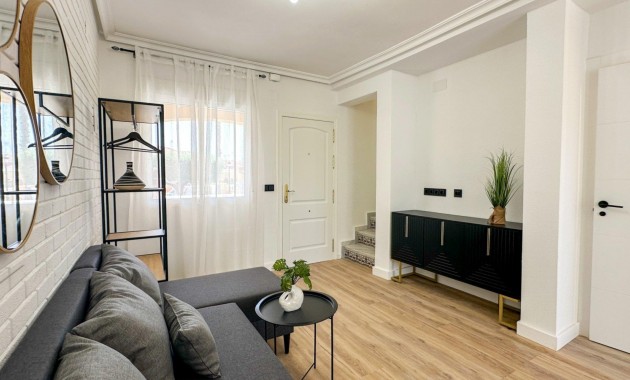 Herverkoop - Terraced house -
Orihuela Costa - Cabo Roig