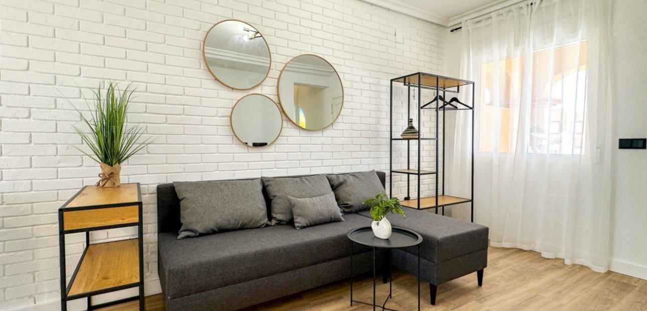 Herverkoop - Terraced house -
Orihuela Costa - Cabo Roig