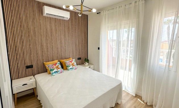 Herverkoop - Terraced house -
Orihuela Costa - Cabo Roig