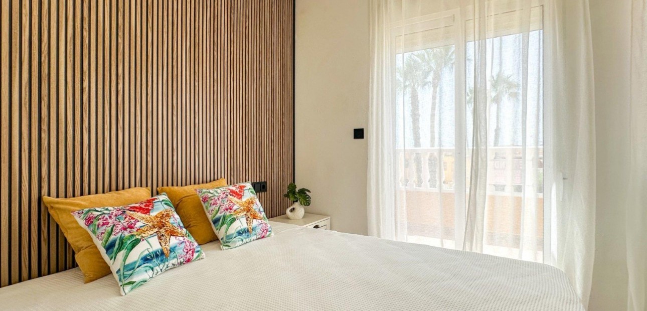 Herverkoop - Terraced house -
Orihuela Costa - Cabo Roig