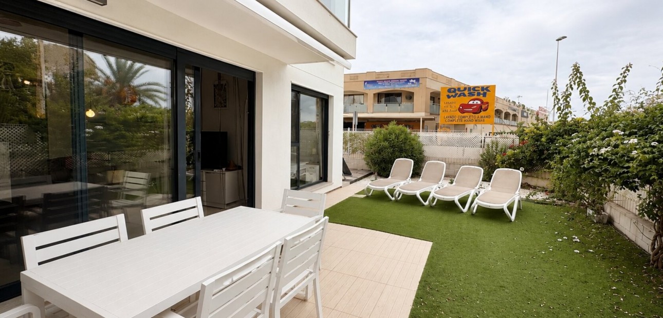 Herverkoop - Appartement / flat -
Orihuela Costa - Punta Prima
