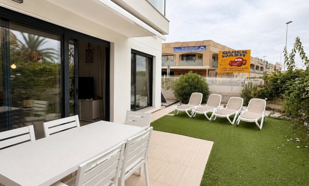 Herverkoop - Appartement / flat -
Orihuela Costa - Punta Prima