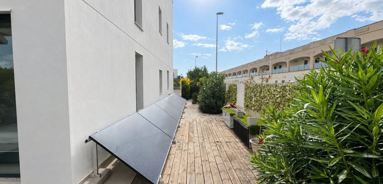 Herverkoop - Appartement / flat -
Orihuela Costa - Punta Prima