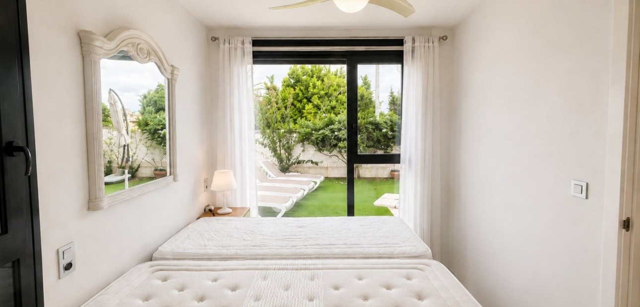 Herverkoop - Appartement / flat -
Orihuela Costa - Punta Prima