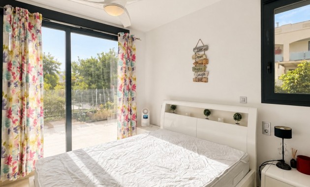 Herverkoop - Appartement / flat -
Orihuela Costa - Punta Prima