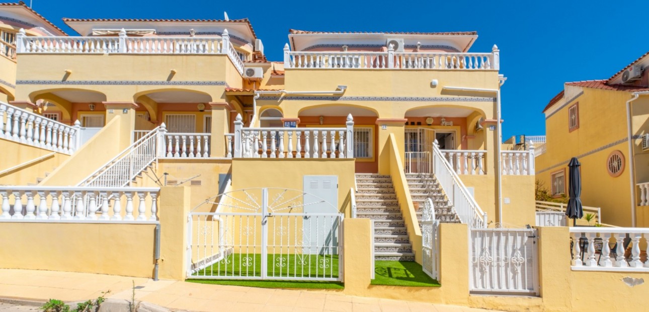 Herverkoop - Herenhuis -
Orihuela Costa - Las Filipinas