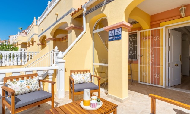 Herverkoop - Herenhuis -
Orihuela Costa - Las Filipinas