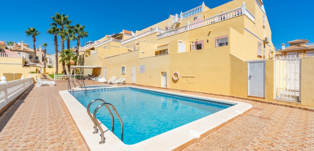 Herverkoop - Herenhuis -
Orihuela Costa - Las Filipinas