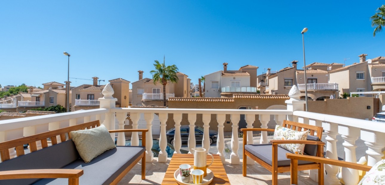 Herverkoop - Herenhuis -
Orihuela Costa - Las Filipinas