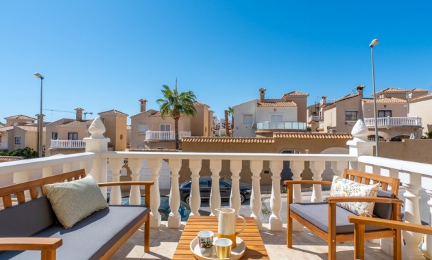 Herverkoop - Herenhuis -
Orihuela Costa - Las Filipinas