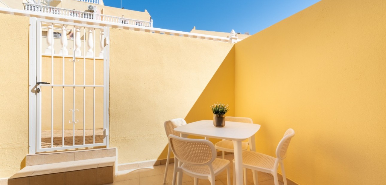 Herverkoop - Herenhuis -
Orihuela Costa - Las Filipinas