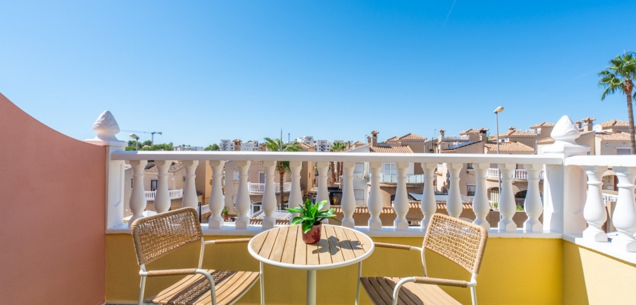 Herverkoop - Herenhuis -
Orihuela Costa - Las Filipinas