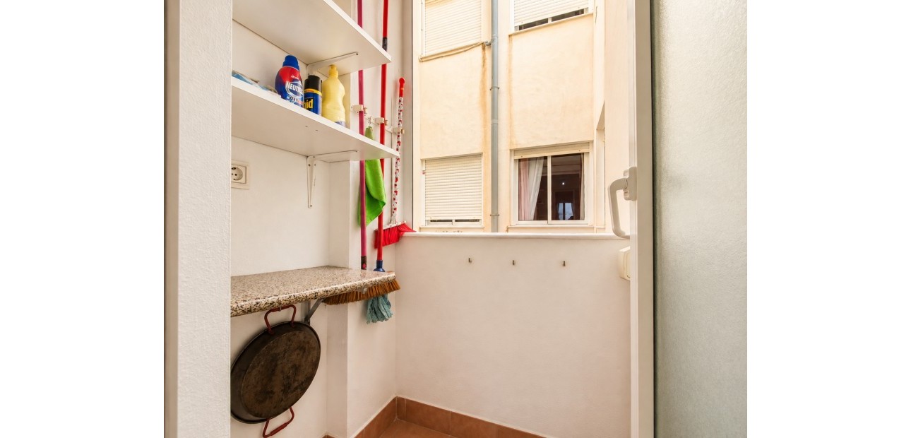 Herverkoop - Appartement / flat -
Torrevieja - Playa Del Cura