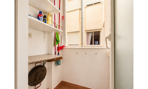 Herverkoop - Appartement / flat -
Torrevieja - Playa Del Cura