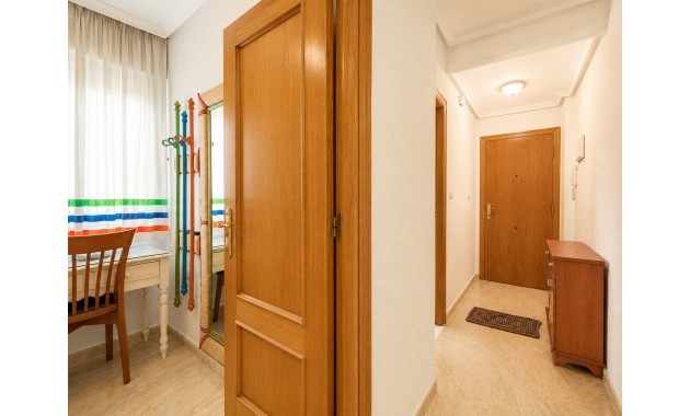 Herverkoop - Appartement / flat -
Torrevieja - Playa Del Cura