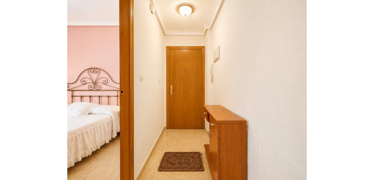 Herverkoop - Appartement / flat -
Torrevieja - Playa Del Cura