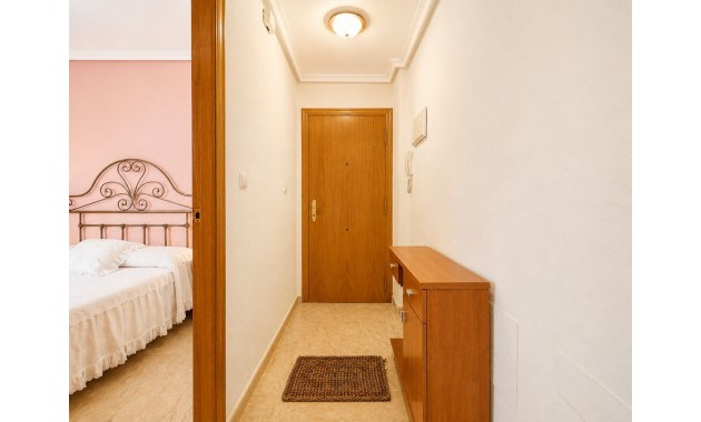 Herverkoop - Appartement / flat -
Torrevieja - Playa Del Cura