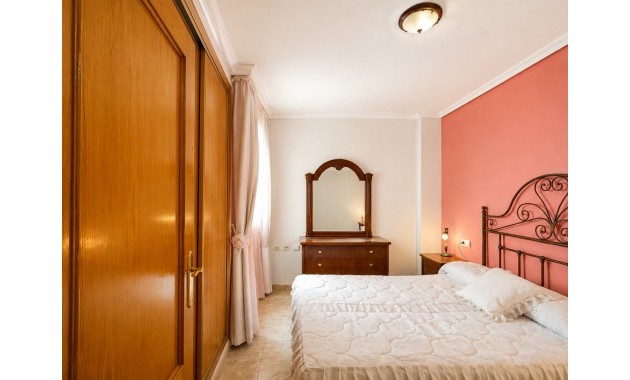 Herverkoop - Appartement / flat -
Torrevieja - Playa Del Cura