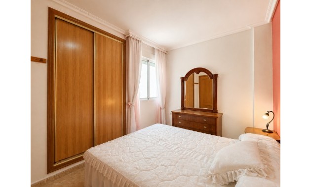Herverkoop - Appartement / flat -
Torrevieja - Playa Del Cura