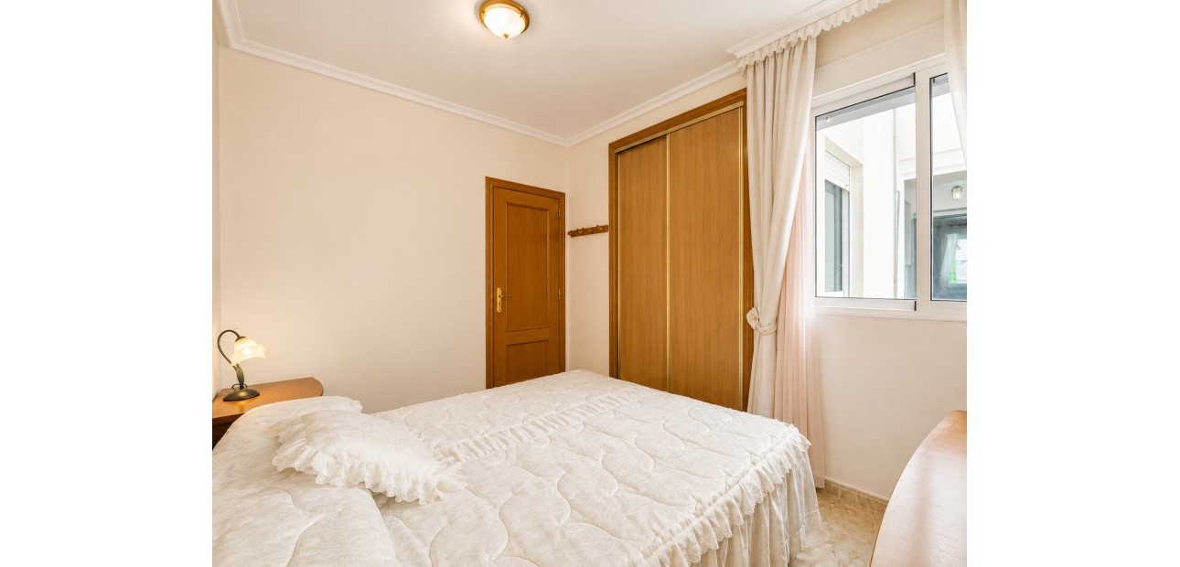 Herverkoop - Appartement / flat -
Torrevieja - Playa Del Cura