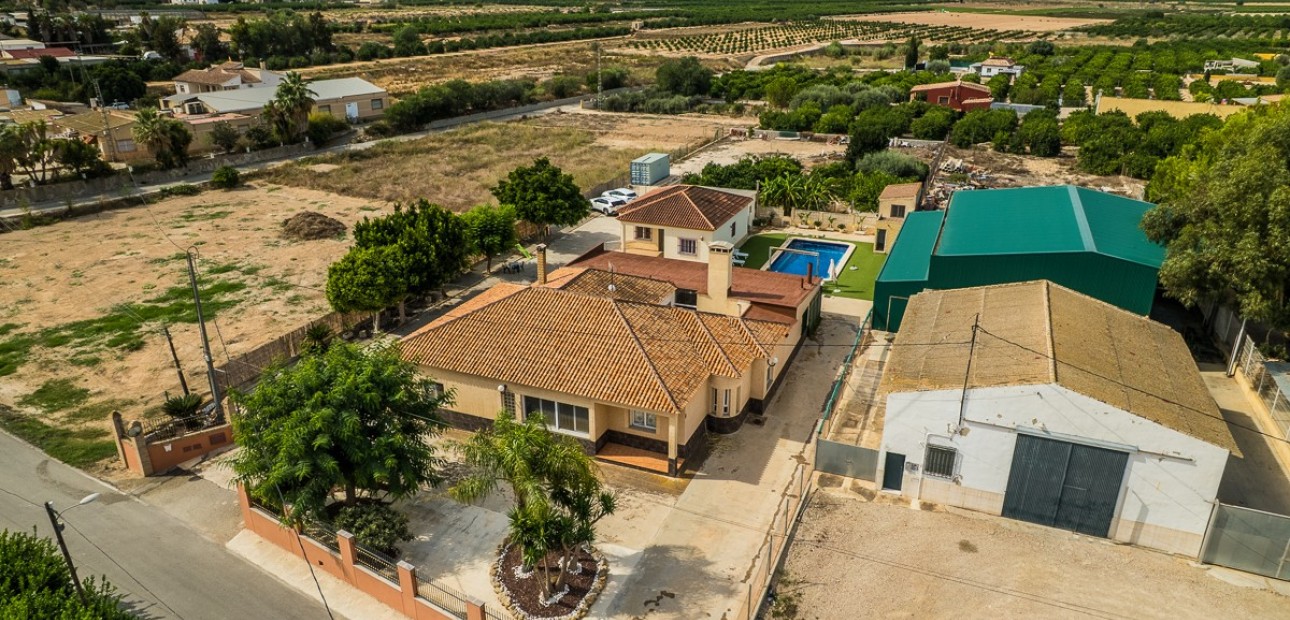 Herverkoop - Villa -
Orihuela - La Matanza