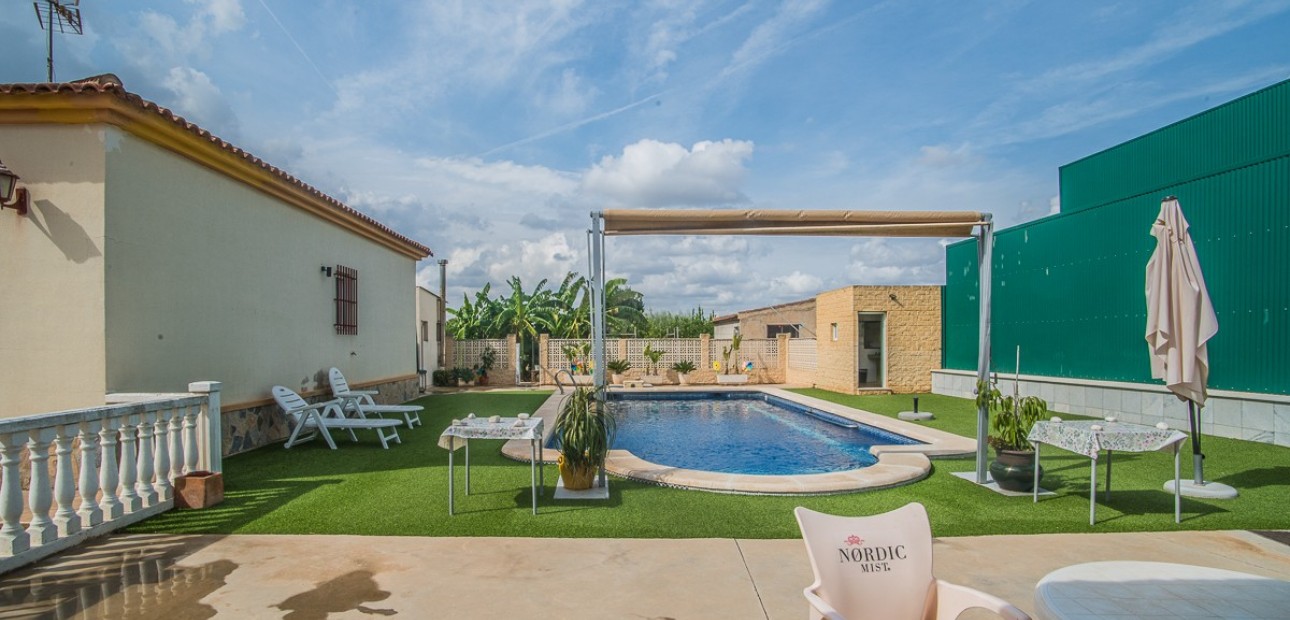 Herverkoop - Villa -
Orihuela - La Matanza