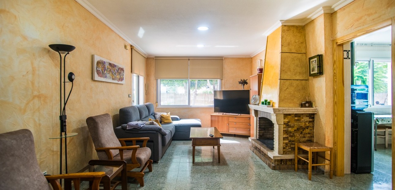 Herverkoop - Villa -
Orihuela - La Matanza