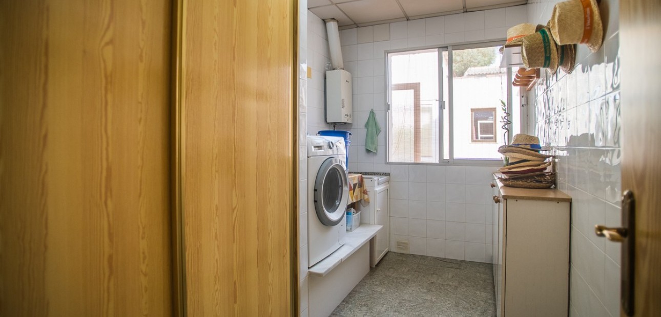 Herverkoop - Villa -
Orihuela - La Matanza