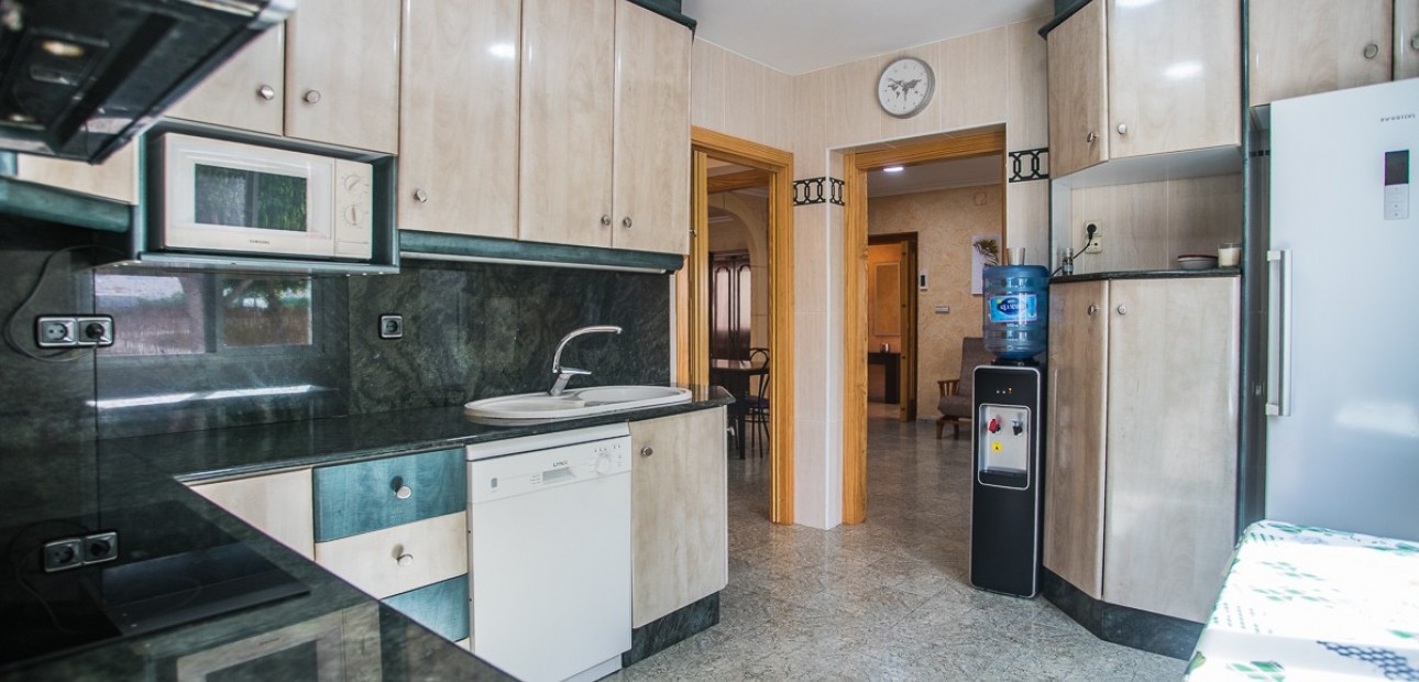 Herverkoop - Villa -
Orihuela - La Matanza