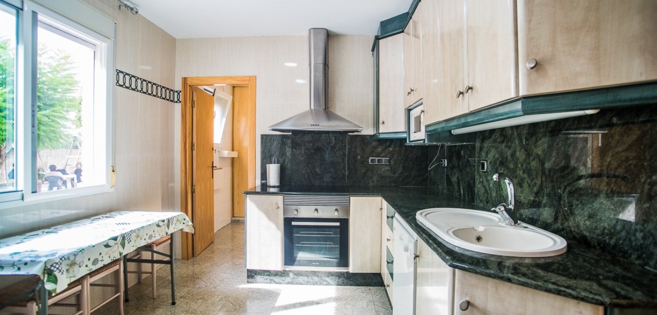 Herverkoop - Villa -
Orihuela - La Matanza