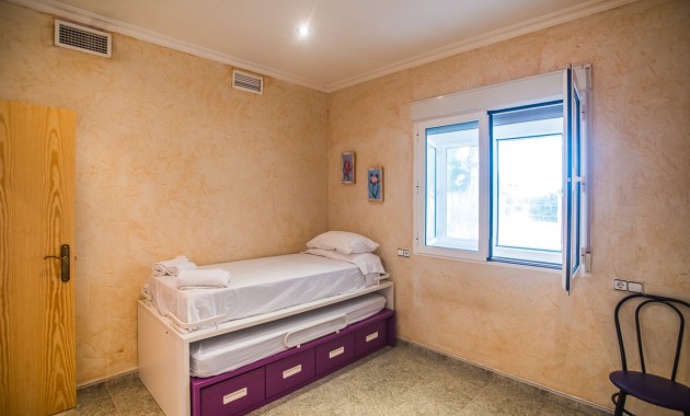 Herverkoop - Villa -
Orihuela - La Matanza