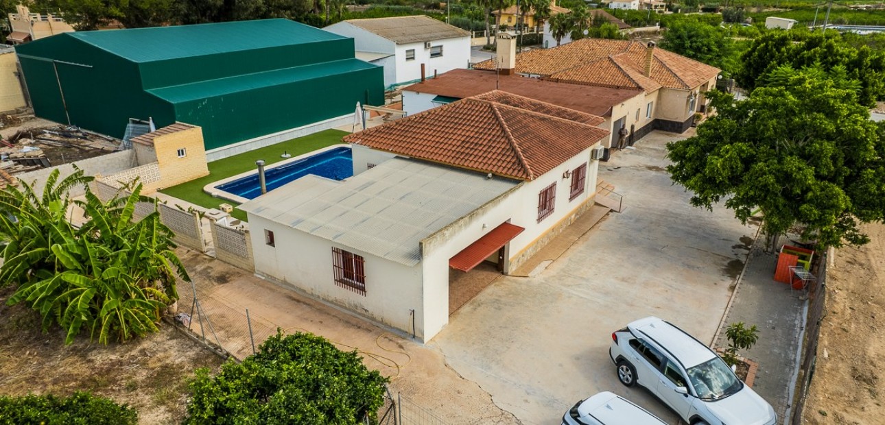 Herverkoop - Villa -
Orihuela - La Matanza