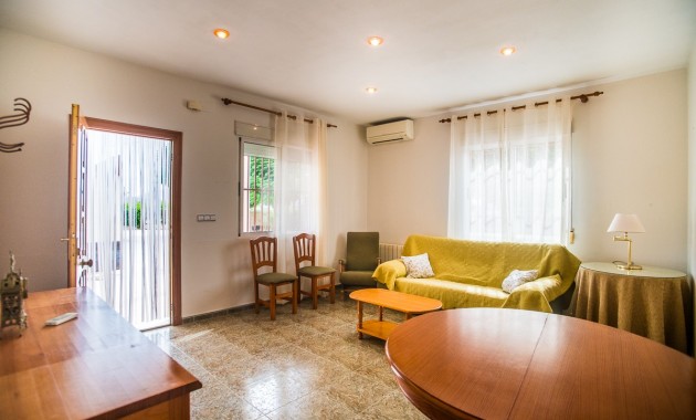 Herverkoop - Villa -
Orihuela - La Matanza