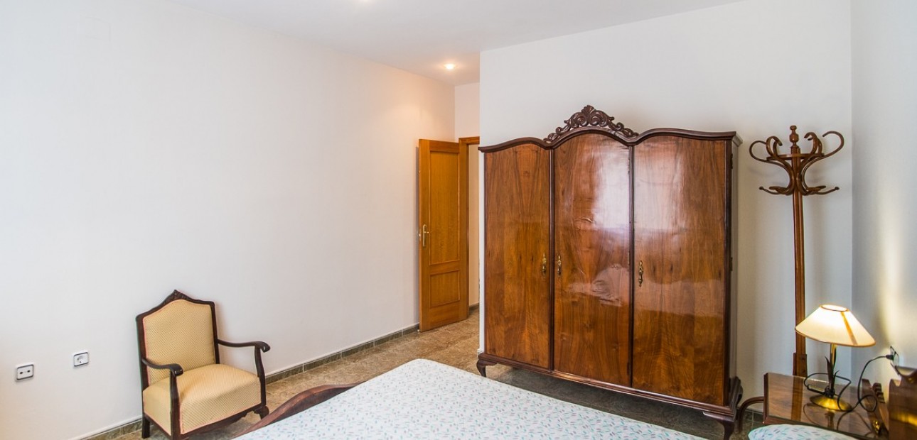 Herverkoop - Villa -
Orihuela - La Matanza