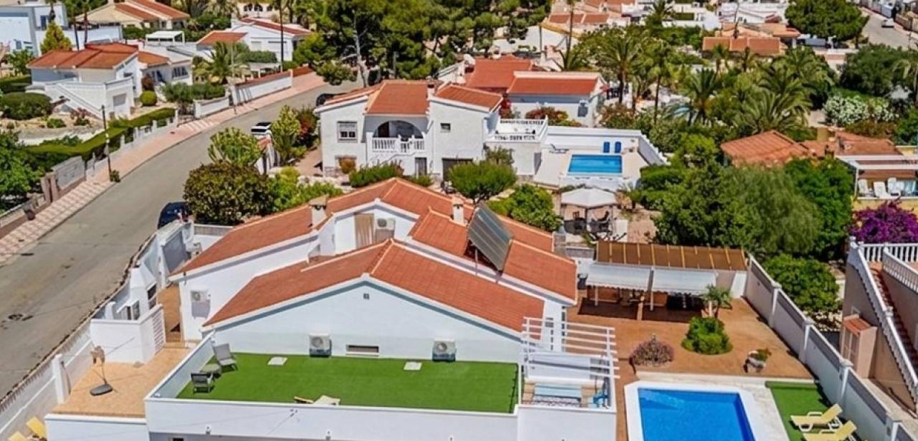 Herverkoop - Villa -
Ciudad Quesada - Costa Blanca
