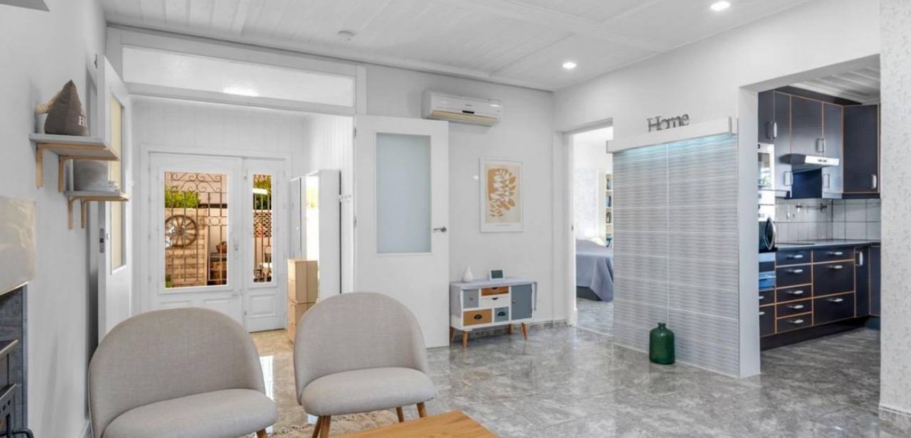 Herverkoop - Villa -
Ciudad Quesada - Costa Blanca