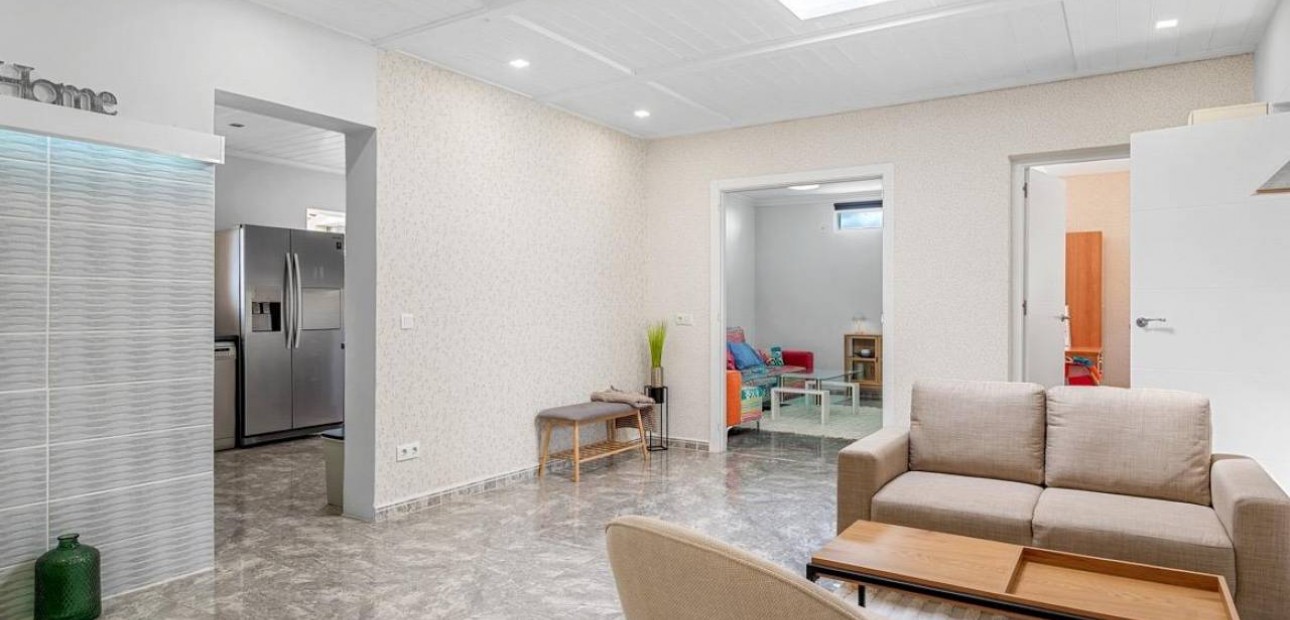Herverkoop - Villa -
Ciudad Quesada - Costa Blanca