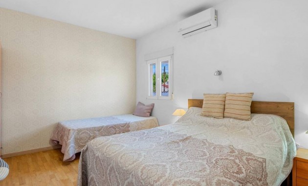 Herverkoop - Villa -
Ciudad Quesada - Costa Blanca