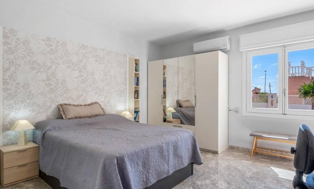 Herverkoop - Villa -
Ciudad Quesada - Costa Blanca