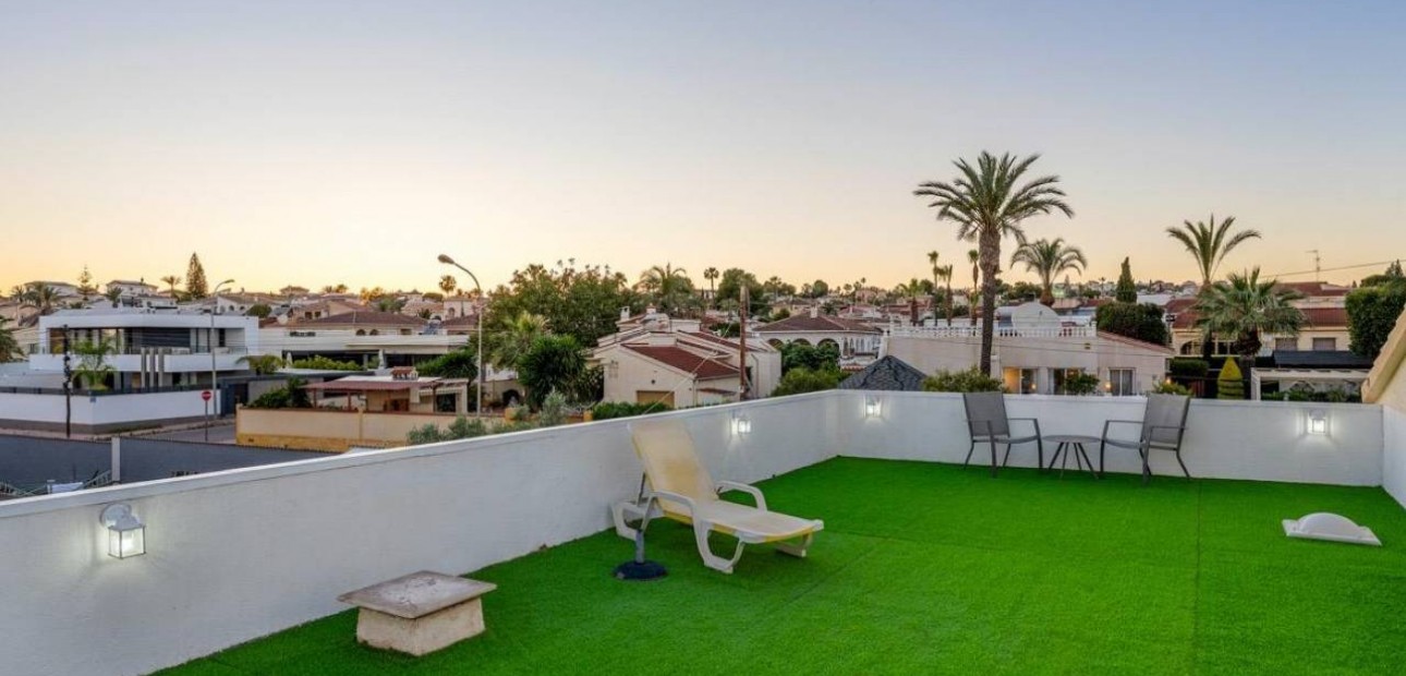 Herverkoop - Villa -
Ciudad Quesada - Costa Blanca
