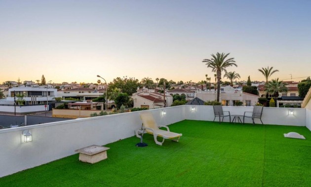 Herverkoop - Villa -
Ciudad Quesada - Costa Blanca