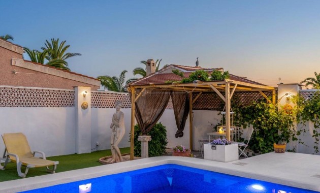 Herverkoop - Villa -
Ciudad Quesada - Costa Blanca