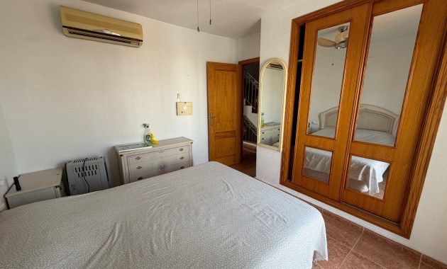 Herverkoop - Herenhuis -
Orihuela - Entre Naranjos Vistabella