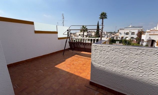 Herverkoop - Herenhuis -
Orihuela - Entre Naranjos Vistabella
