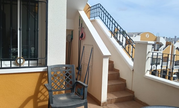 Herverkoop - Appartement / flat -
Los Montesinos - Urbanizacion montesol