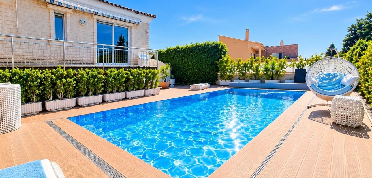 Herverkoop - Villa -
Torrevieja - Torre la mata