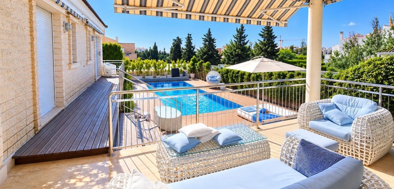 Herverkoop - Villa -
Torrevieja - Torre la mata