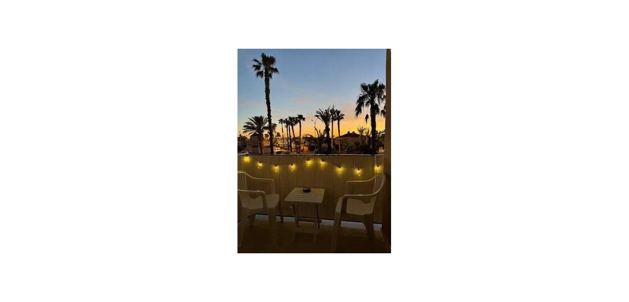 Herverkoop - Terraced house -
Torrevieja - Carrefour